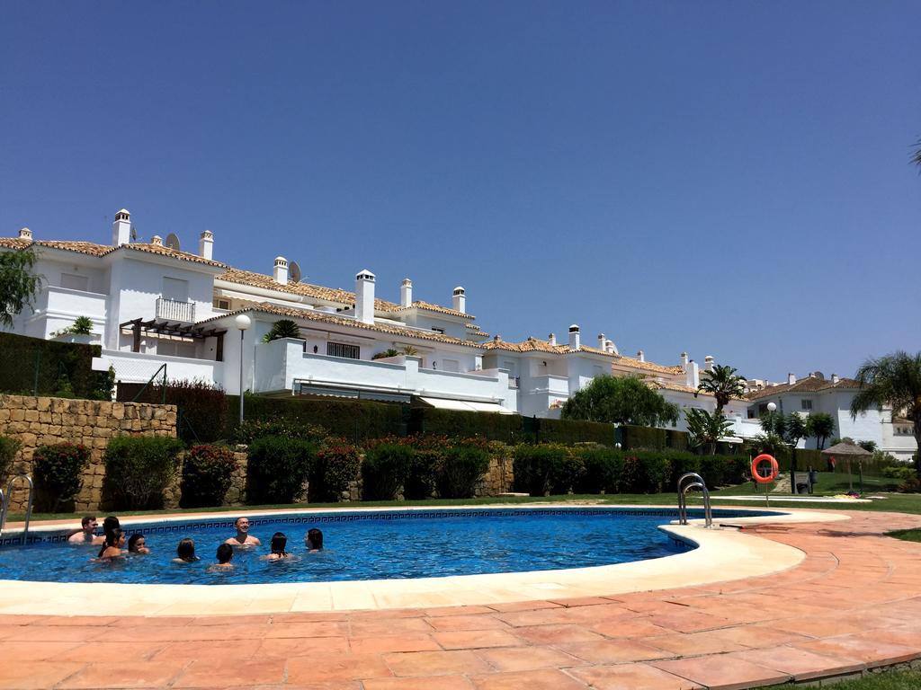 Bahia De Casares Apartment Estepona Exterior photo